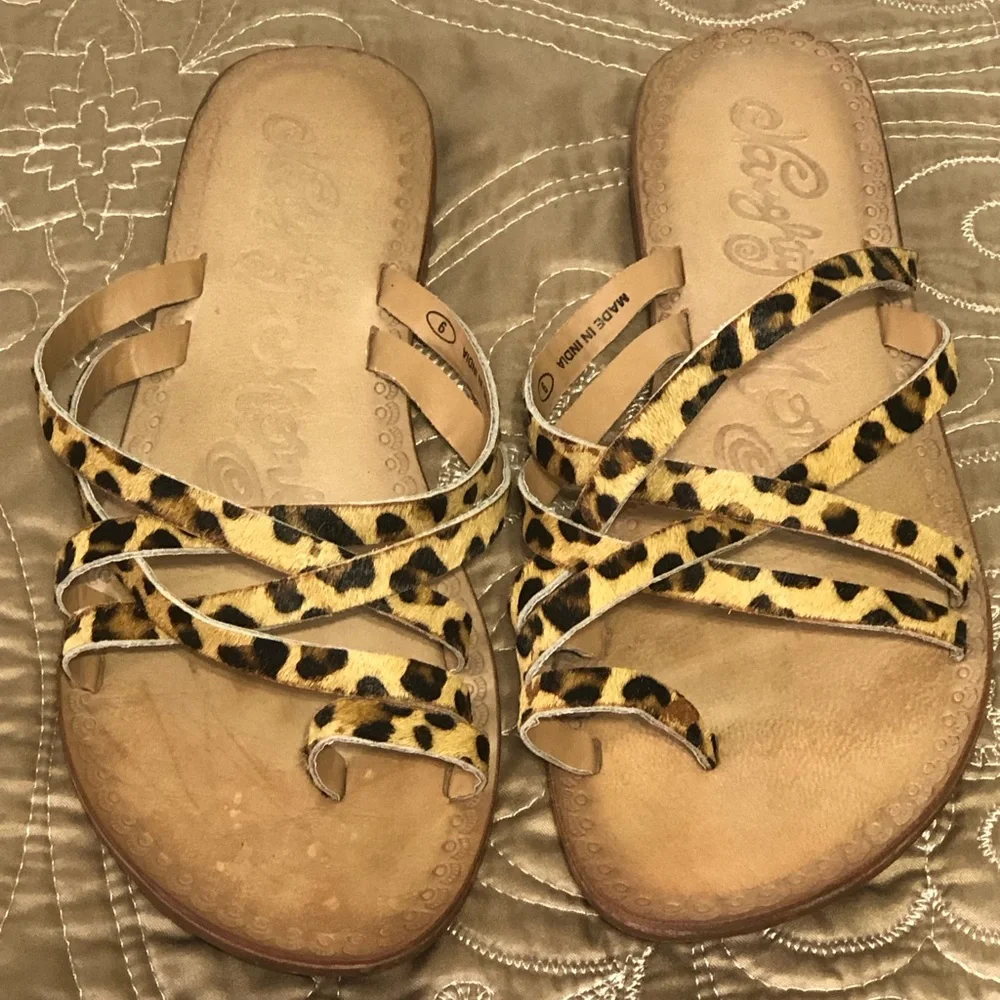 Naught Monkey Zooche Leopard Print Sandals - Picture 7 of 9